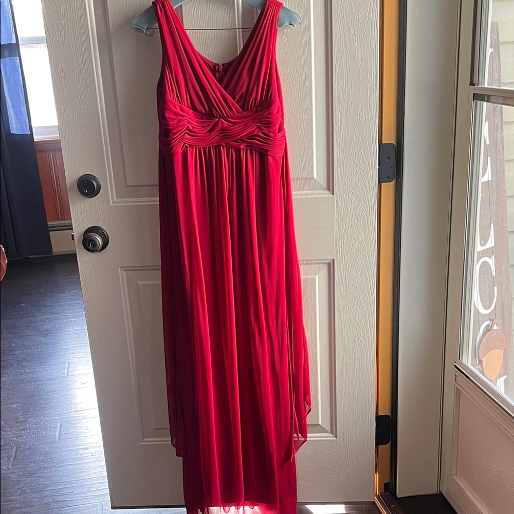 Chic Scarlet Maxi Dress